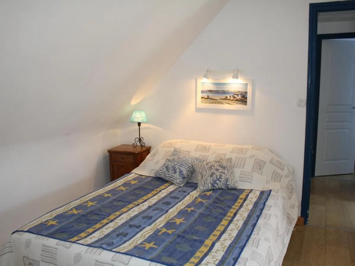 Jolie Maison A 600M De La Plage, Jardin Clos - Fr-1-418-12 Locmaria 0*,  Frankreich